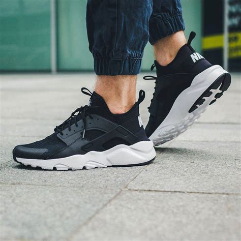 nike huarache zwart met wit|buy huarache shoes online.